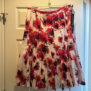 Focus 2000 mid-length skirt